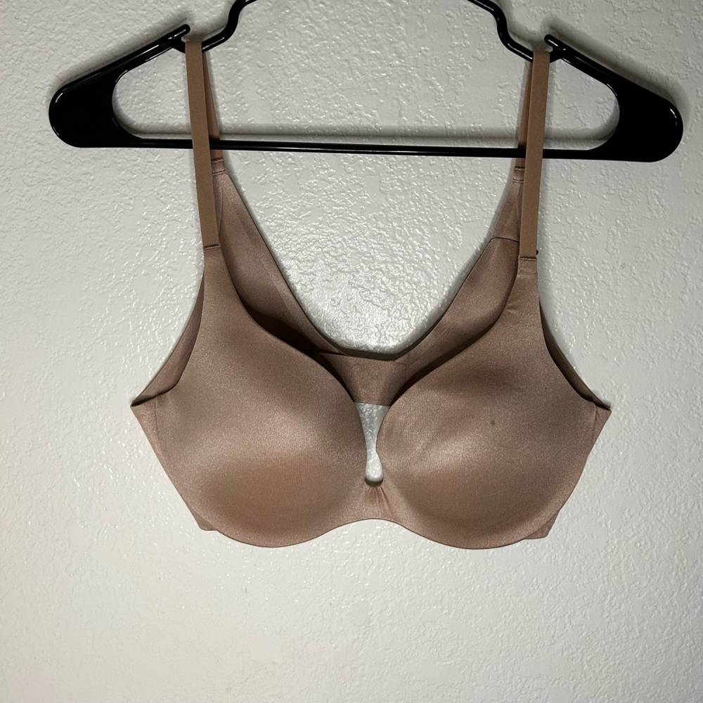 Victoria’s Secret Nude  Bra36 B